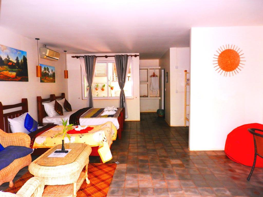 Hak Boutique Residence Siem Reap Bagian luar foto